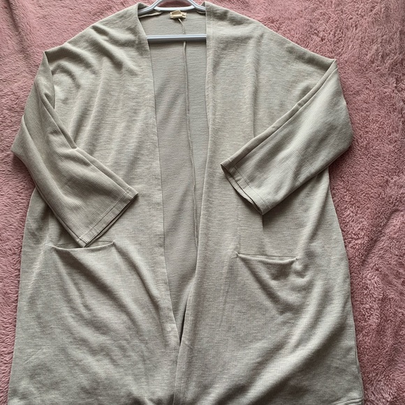 Long Grey Cardigan - Picture 5 of 8